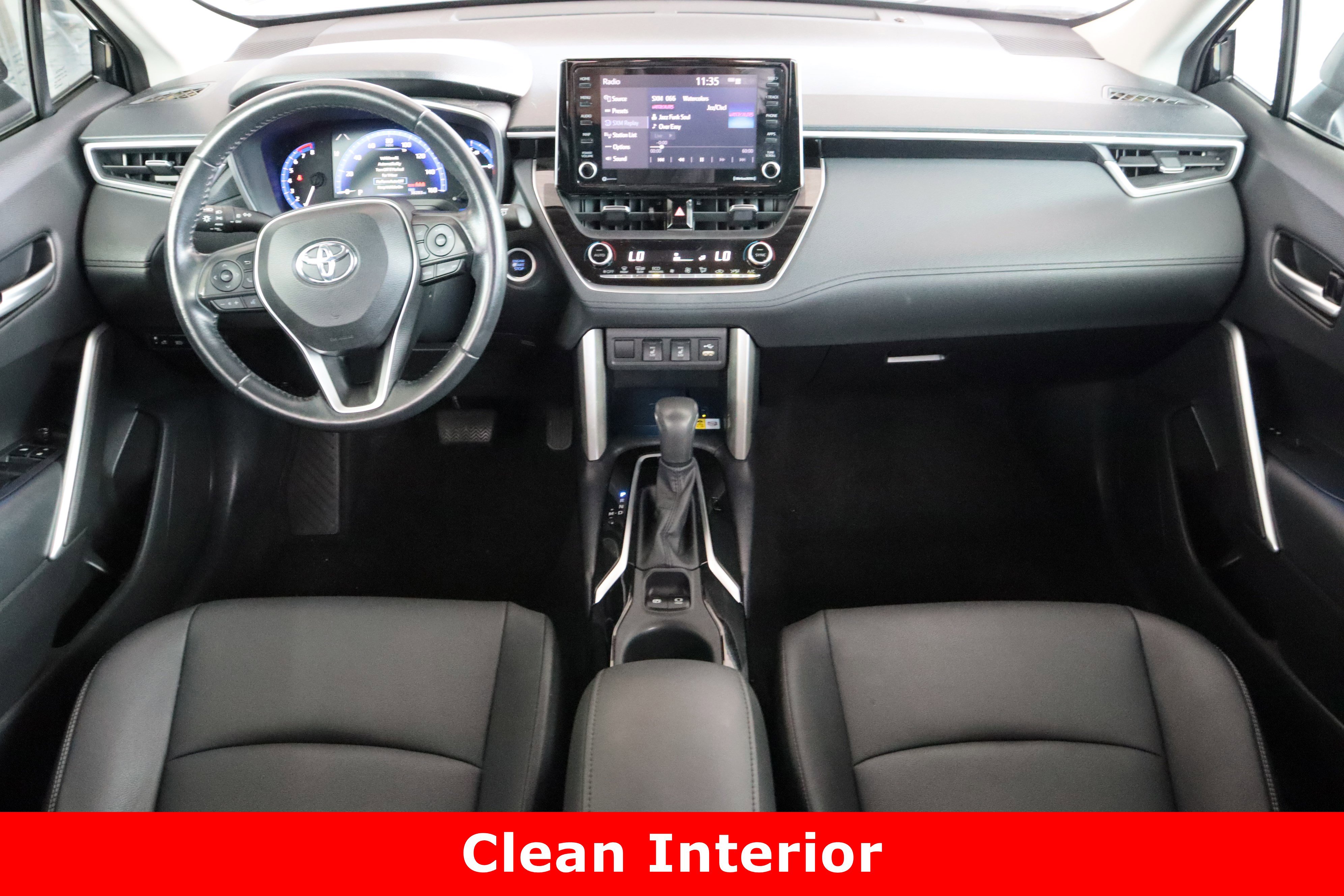 2022 Toyota Corolla Cross XLE photo 26