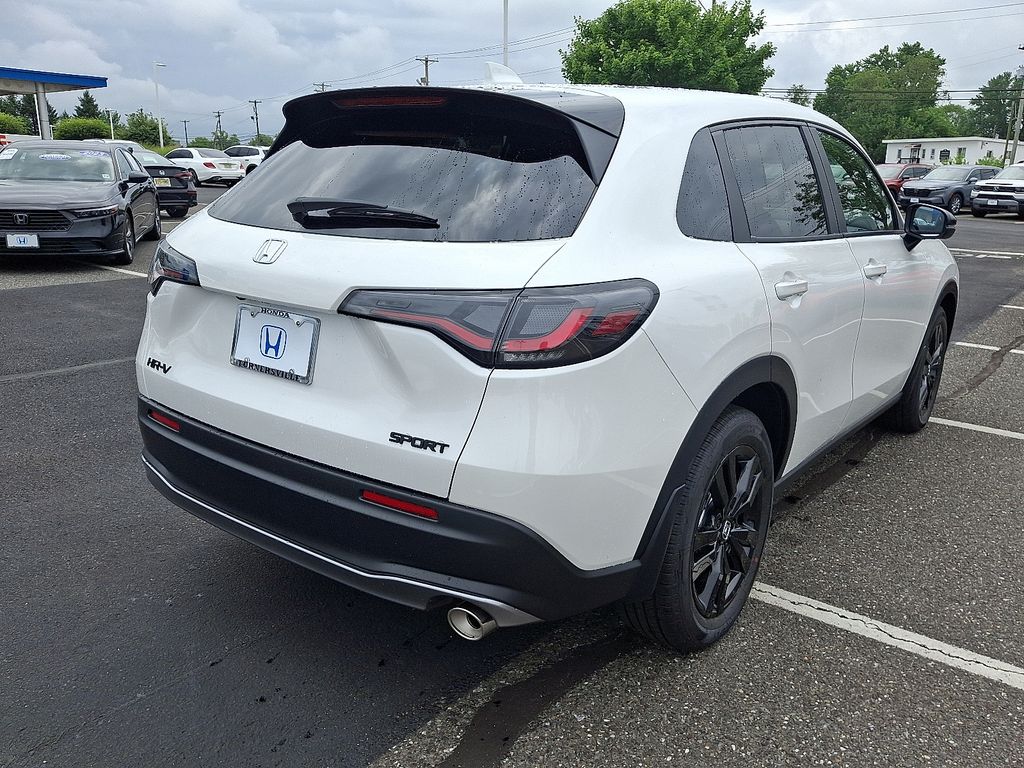 2026 Honda HR-V Sport photo 4