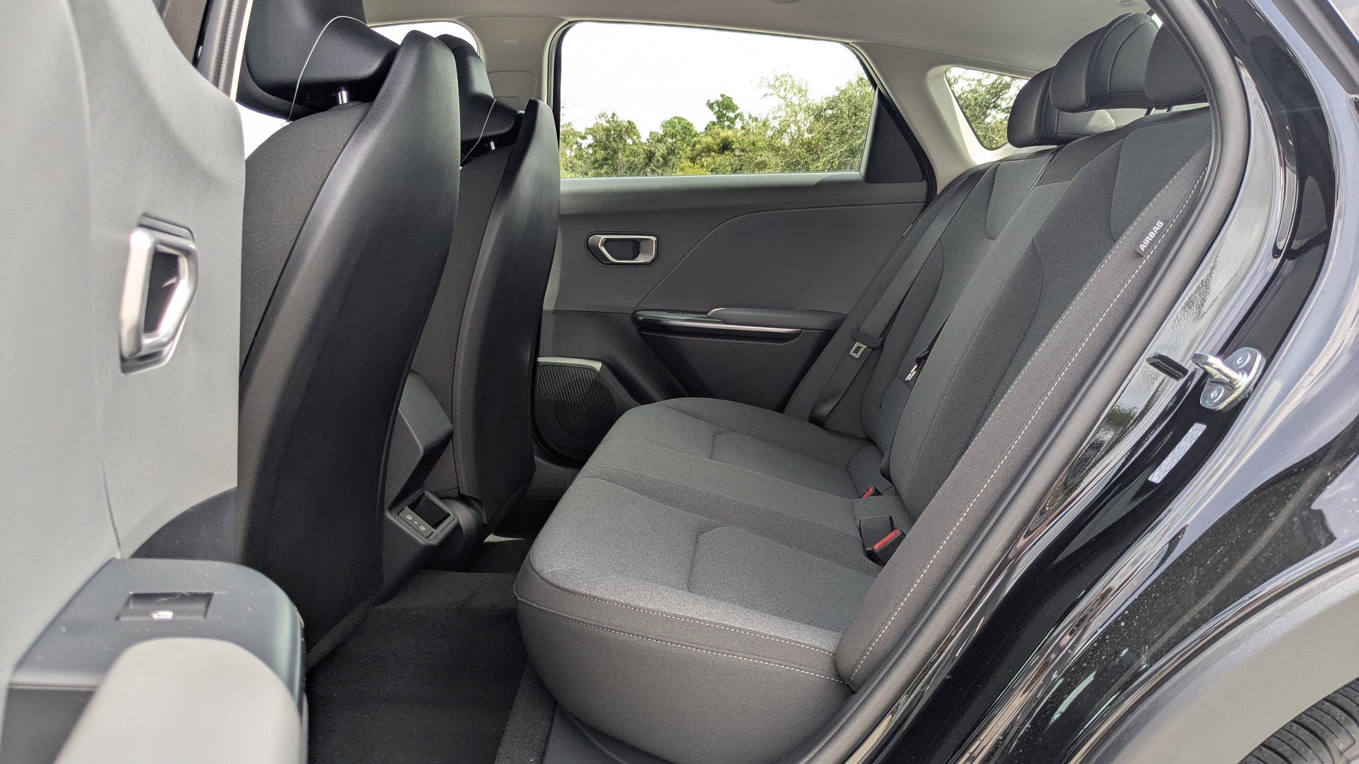 2025 Kia K4 LXS photo 13