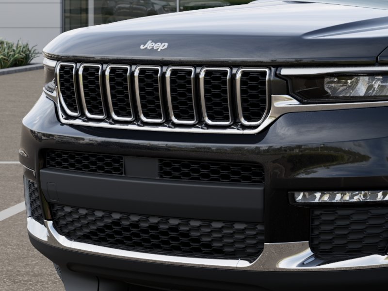 2025 Jeep Grand Cherokee Limited photo 4