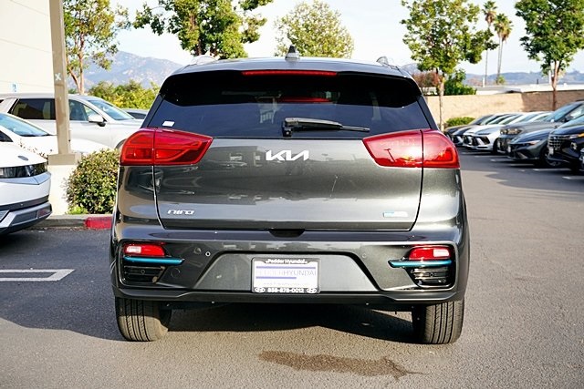 Used 2022 Gray Kia EX Premium image 8