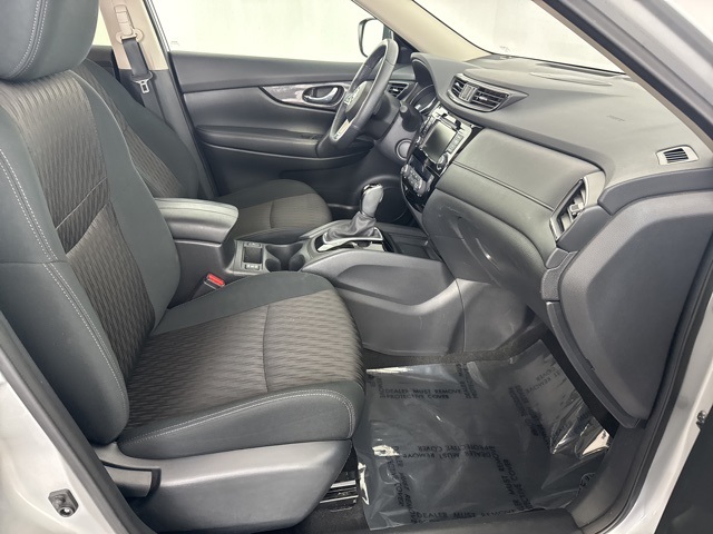 2018 Nissan Rogue SV photo 21