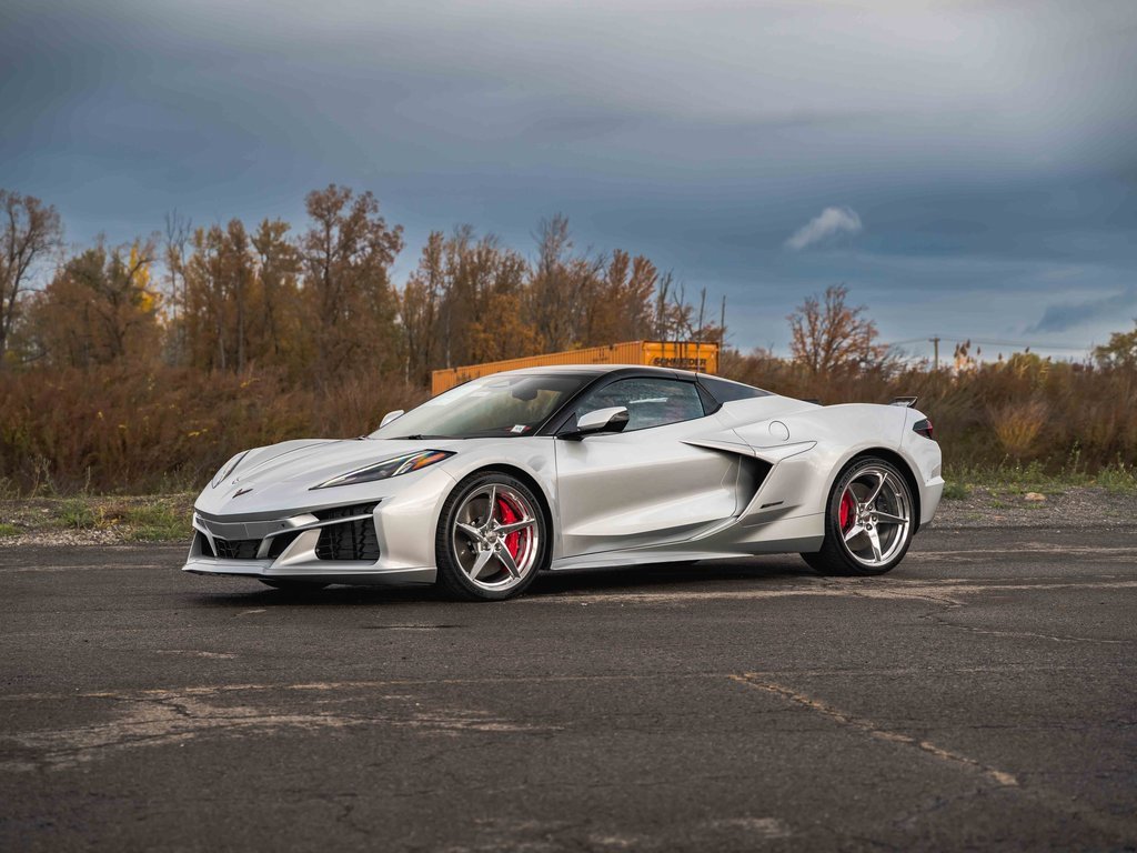 2026 Chevrolet Corvette E-Ray 3LZ Convertible photo 2