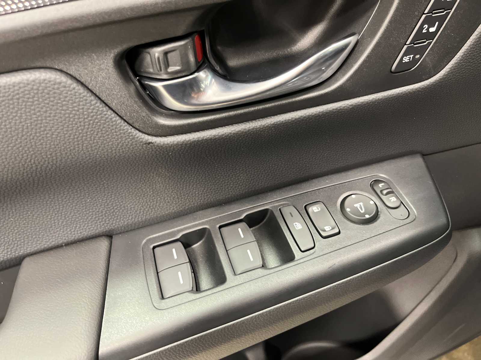 2026 Honda CR-V Hybrid Sport-L photo 13
