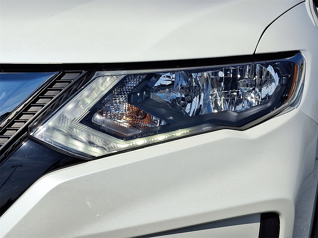 2020 Nissan Rogue SL photo 10