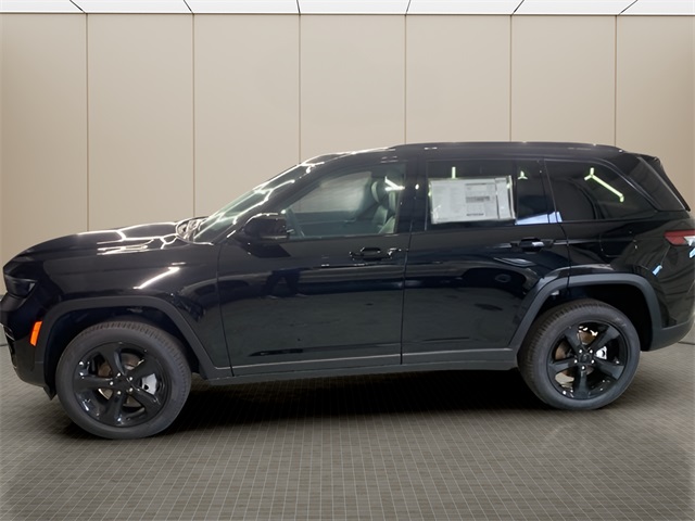 2025 Jeep Grand Cherokee Limited photo 2