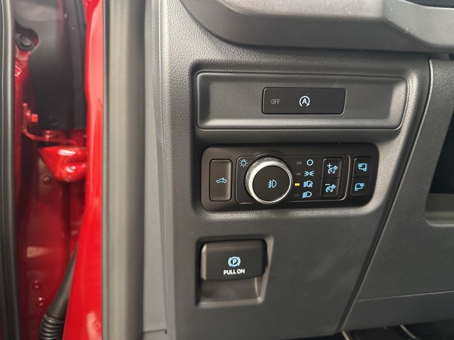 2025 Ford F-150 XLT photo 16