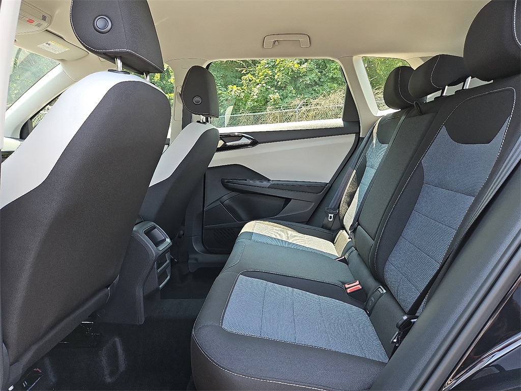 2025 Volkswagen Taos S photo 5