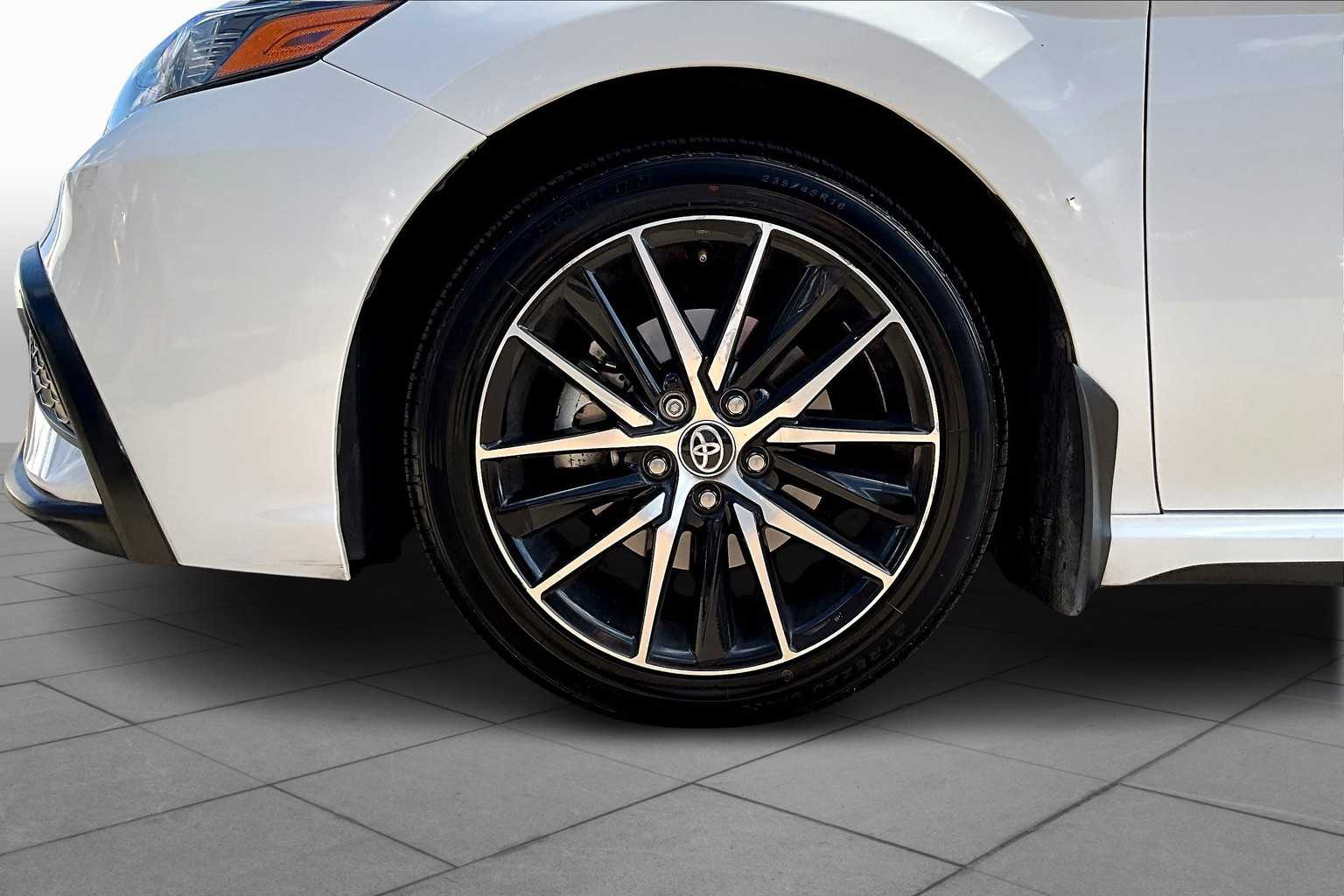 2023 Toyota Camry SE photo 10