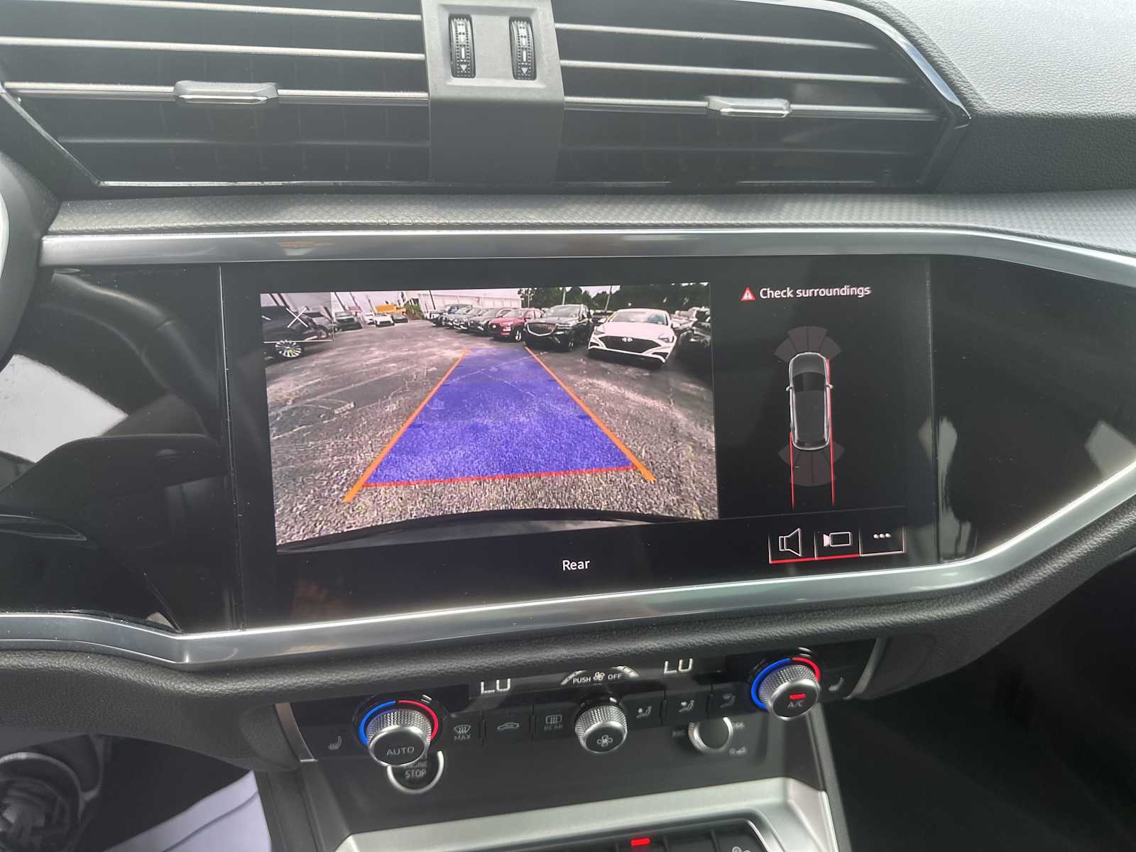 2024 Audi Q3 S line Premium photo 17