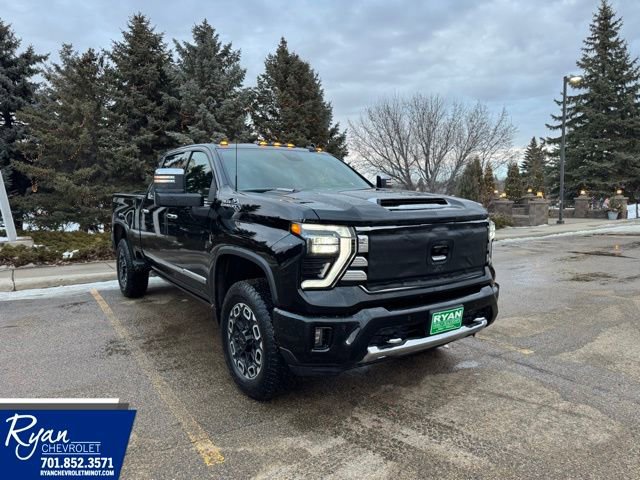 2025 Chevrolet Silverado 3500HD High Country's photo