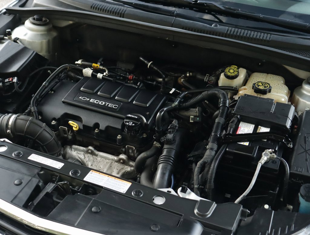 2015 Chevrolet Cruze LT photo 26