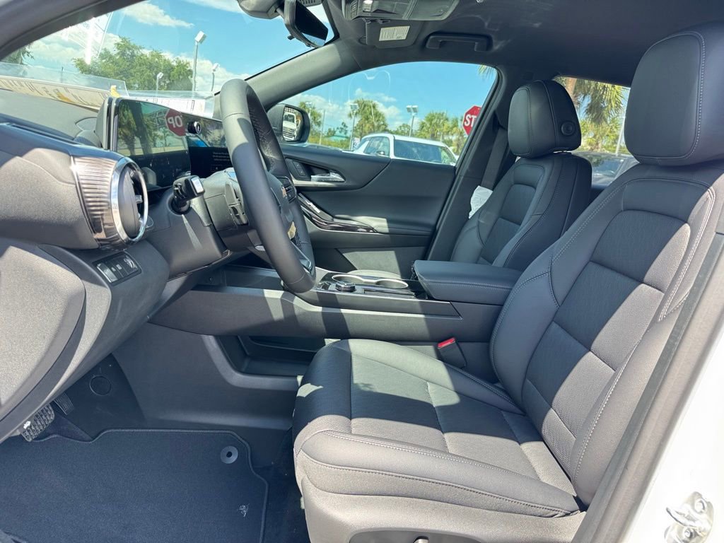 2026 Chevrolet Equinox LT photo 10
