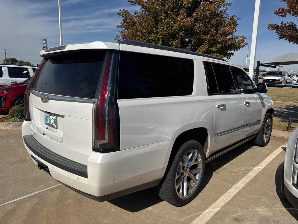 2017 Cadillac Escalade ESV Premium Luxury photo 2
