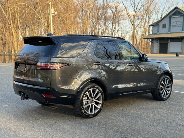 2024 Land Rover Discovery SE photo 5