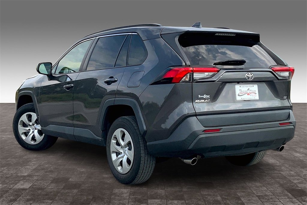 2021 Toyota RAV4 LE photo 11