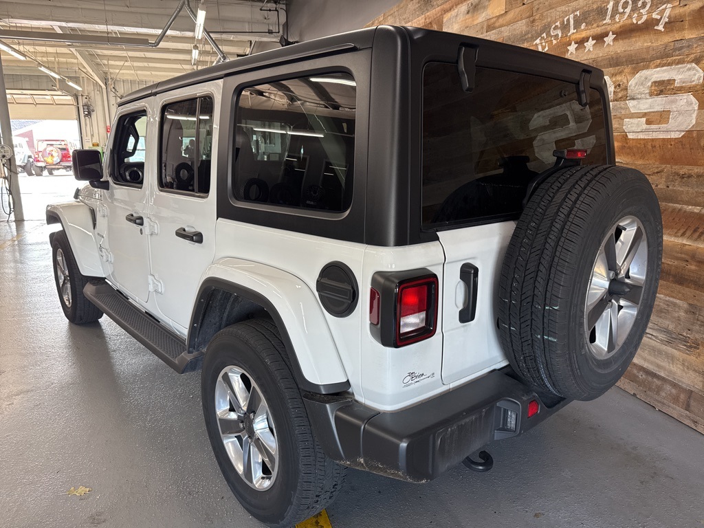 2022 Jeep Wrangler Unlimited Sahara photo 16