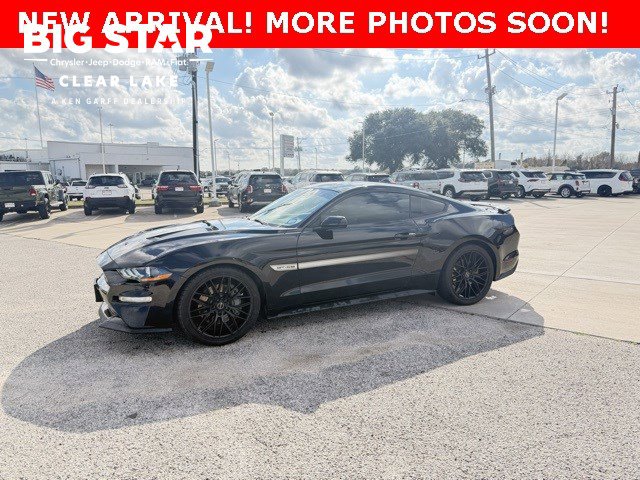 2021 Ford Mustang GT Premium's photo
