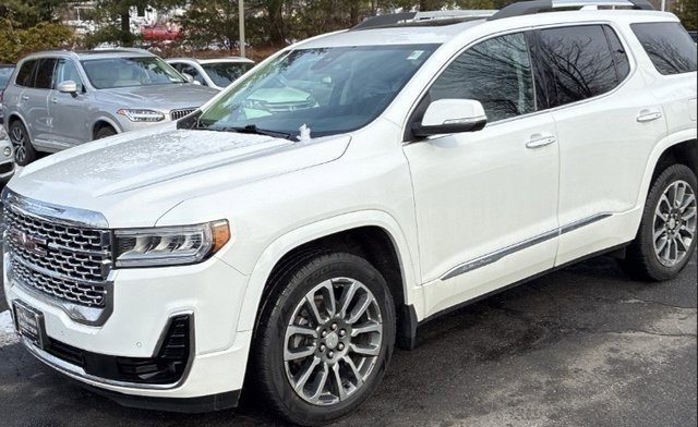 2020 GMC Acadia Denali's photo