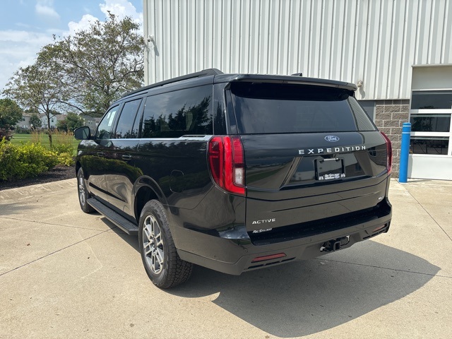 2025 Ford Expedition MAX photo 7
