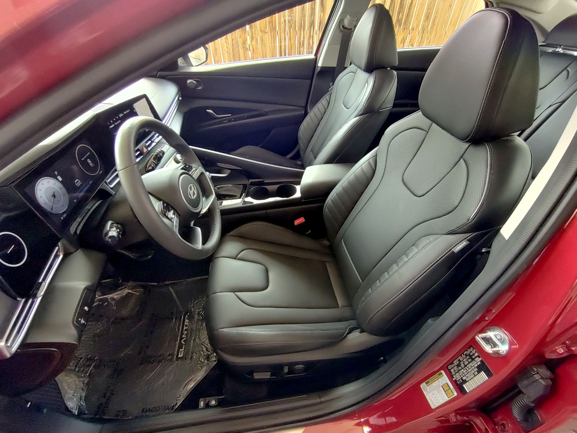 2025 Hyundai Elantra Limited photo 2