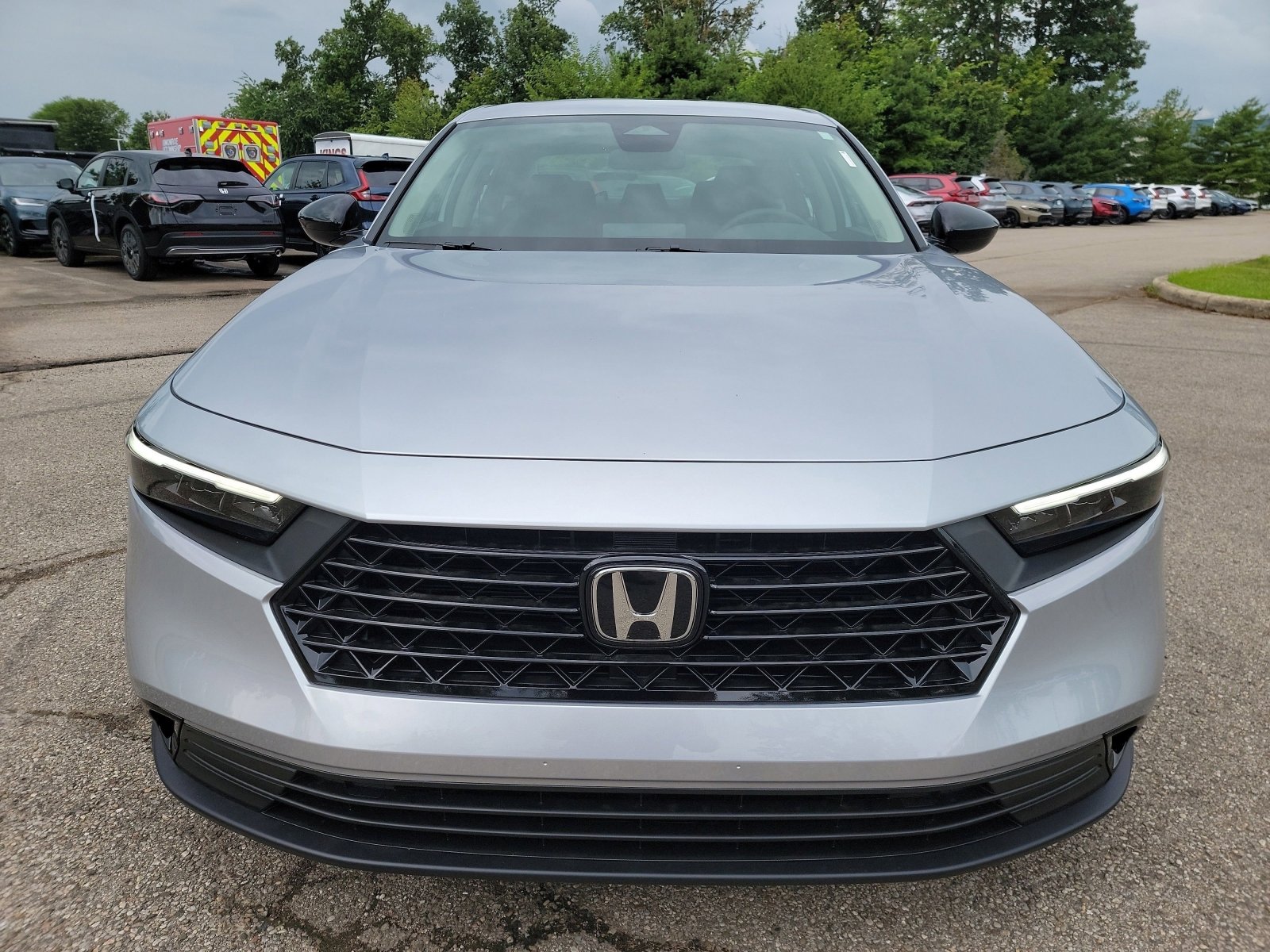 2025 Honda Accord SE photo 2