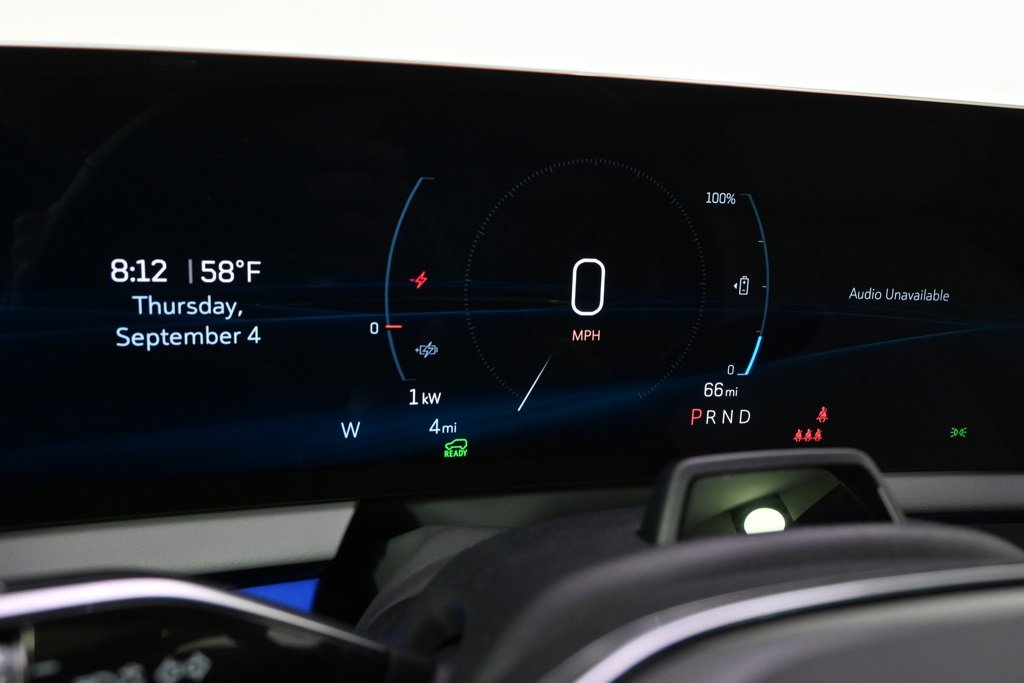 2025 Cadillac Optiq Luxury photo 21