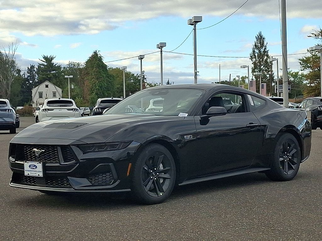 2025 Ford Mustang GT photo 2