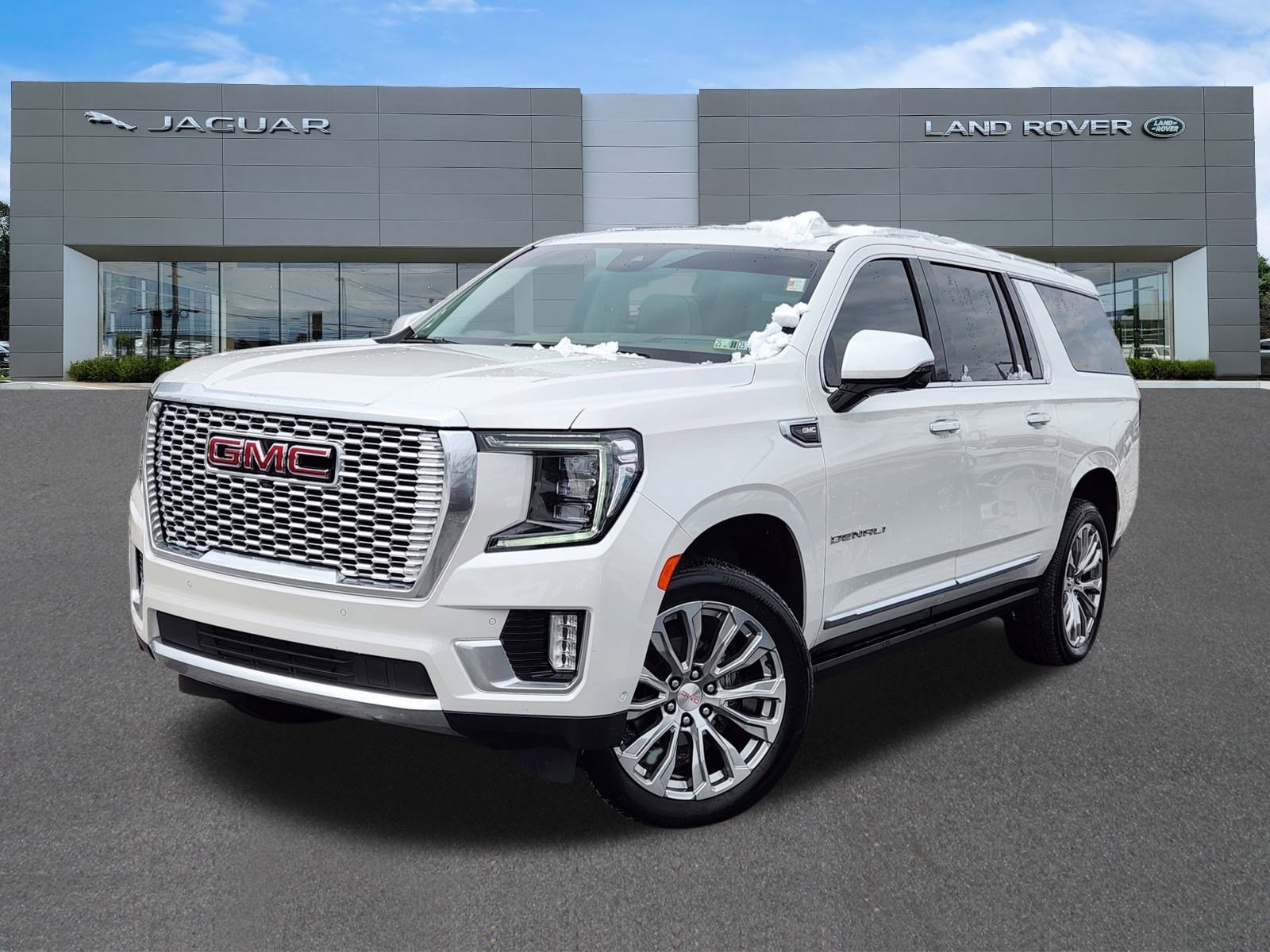 2023 GMC Yukon XL Denali's photo