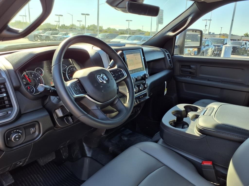 2026 Ram 3500 Tradesman photo 9