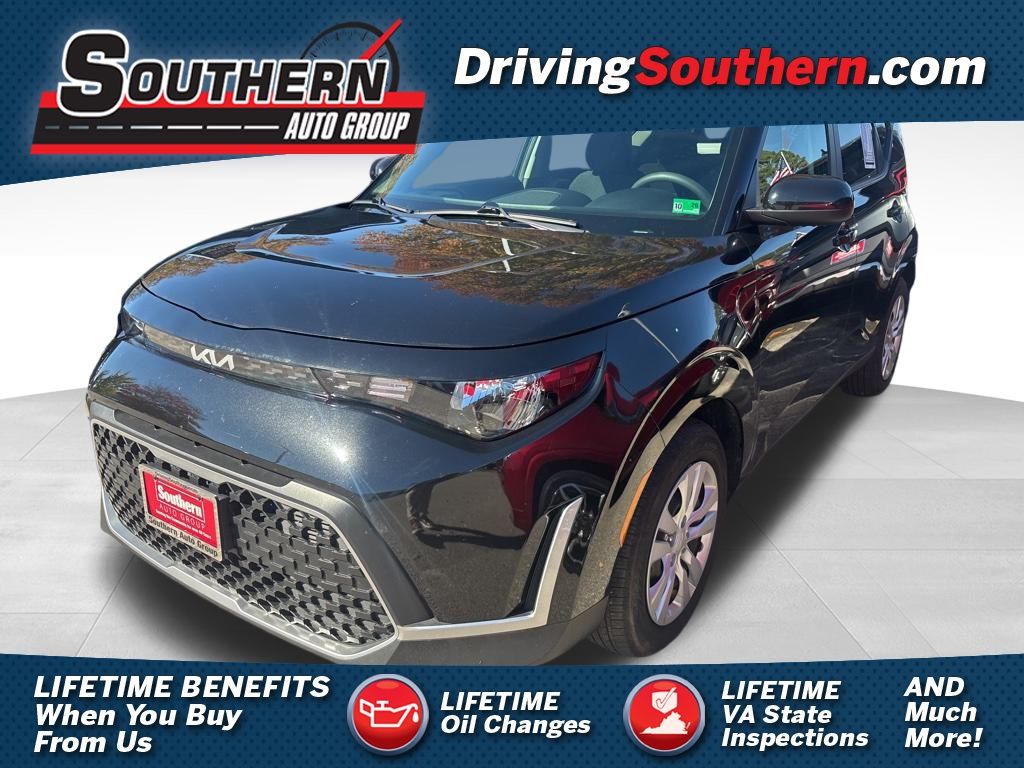 2024 Kia Soul LX's photo