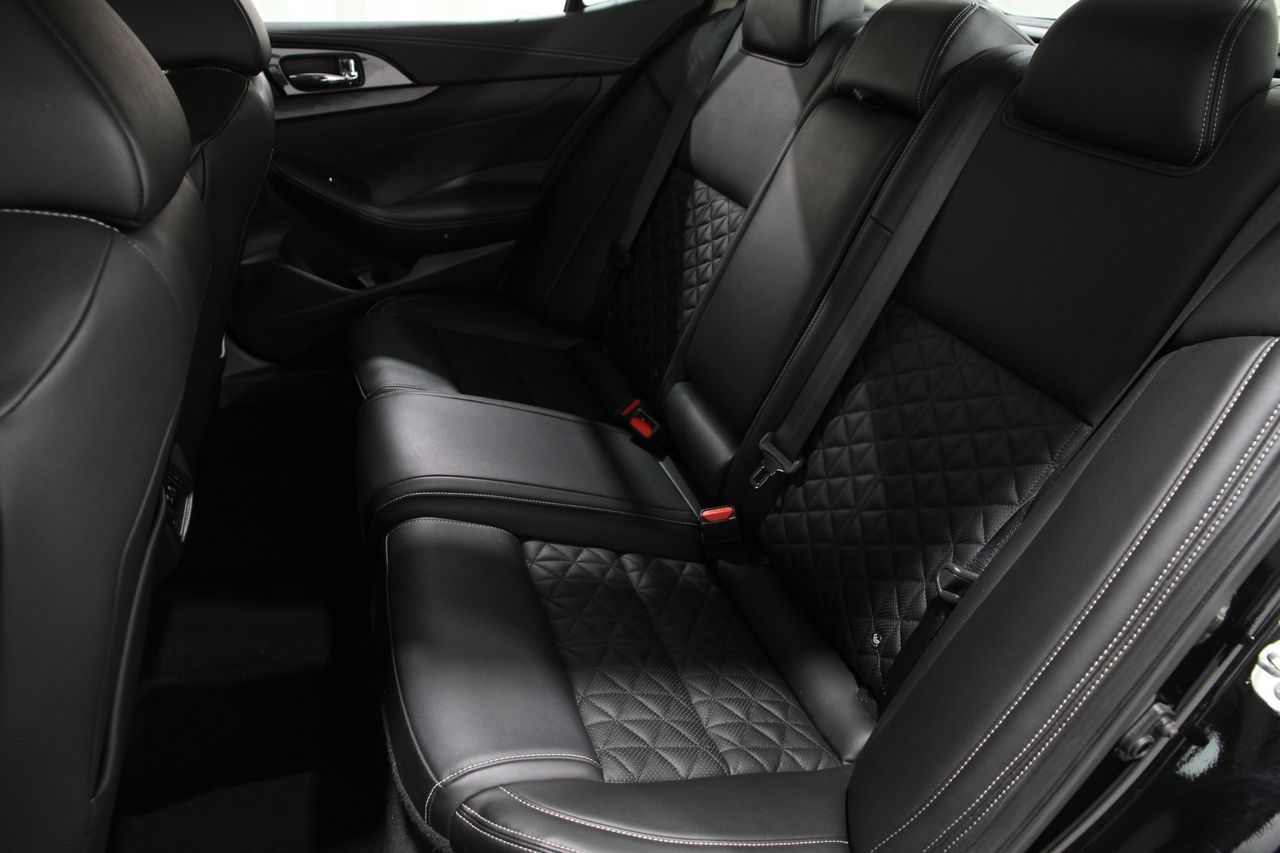 2022 Nissan Maxima Platinum photo 18