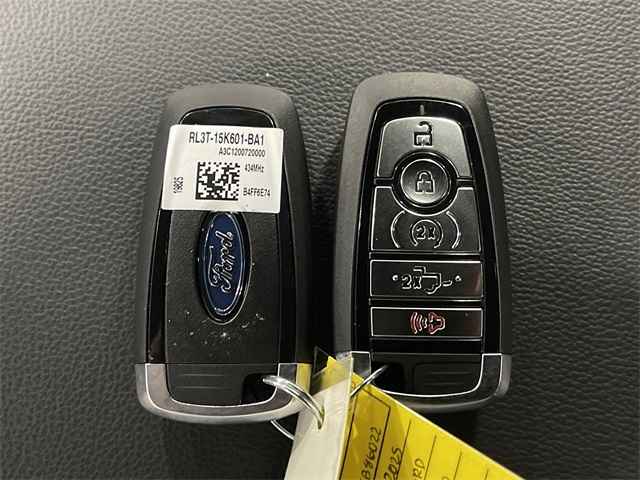 2025 Ford F-150 XLT photo 32
