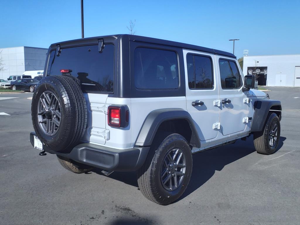 2025 Jeep Wrangler Sport S photo 18