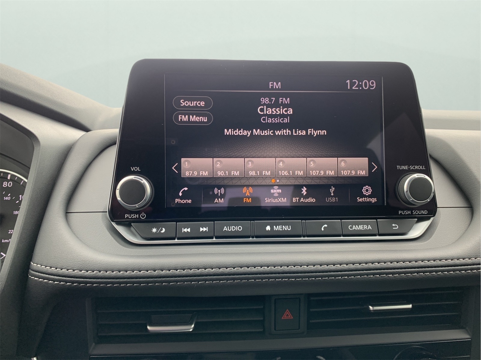2026 Nissan Rogue SV photo 20