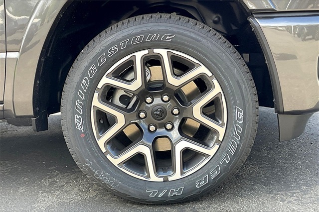 2025 Ram 1500 Laramie photo 13