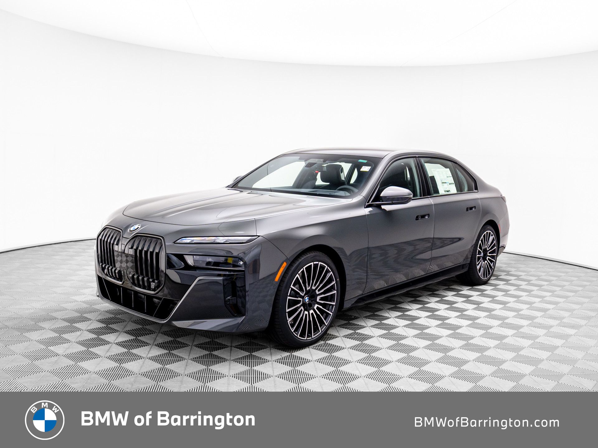 New 2025 Dravit Grey Metallic BMW 760i xDrive image 1