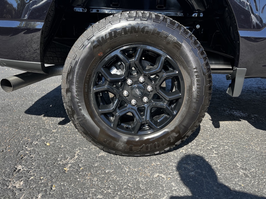 2025 Ford F-150 XLT photo 17