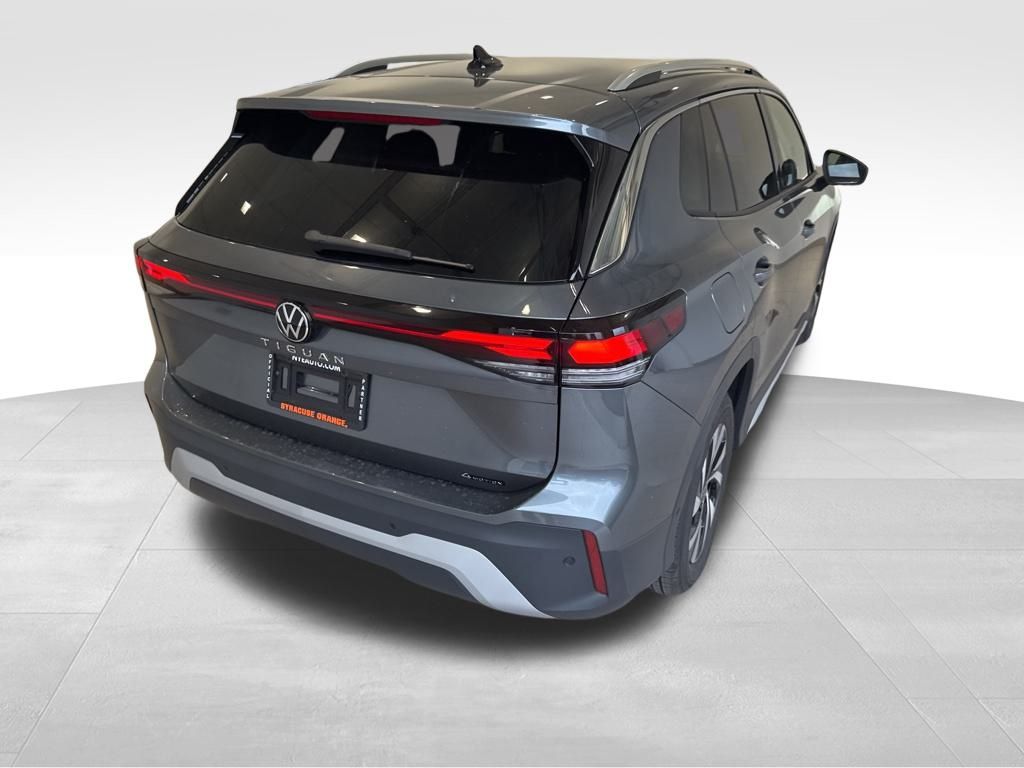 2025 Volkswagen Tiguan S photo 5