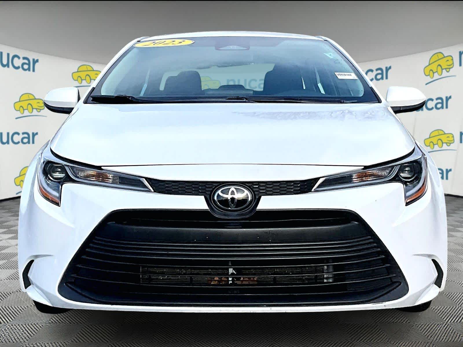 2023 Toyota Corolla LE photo 2