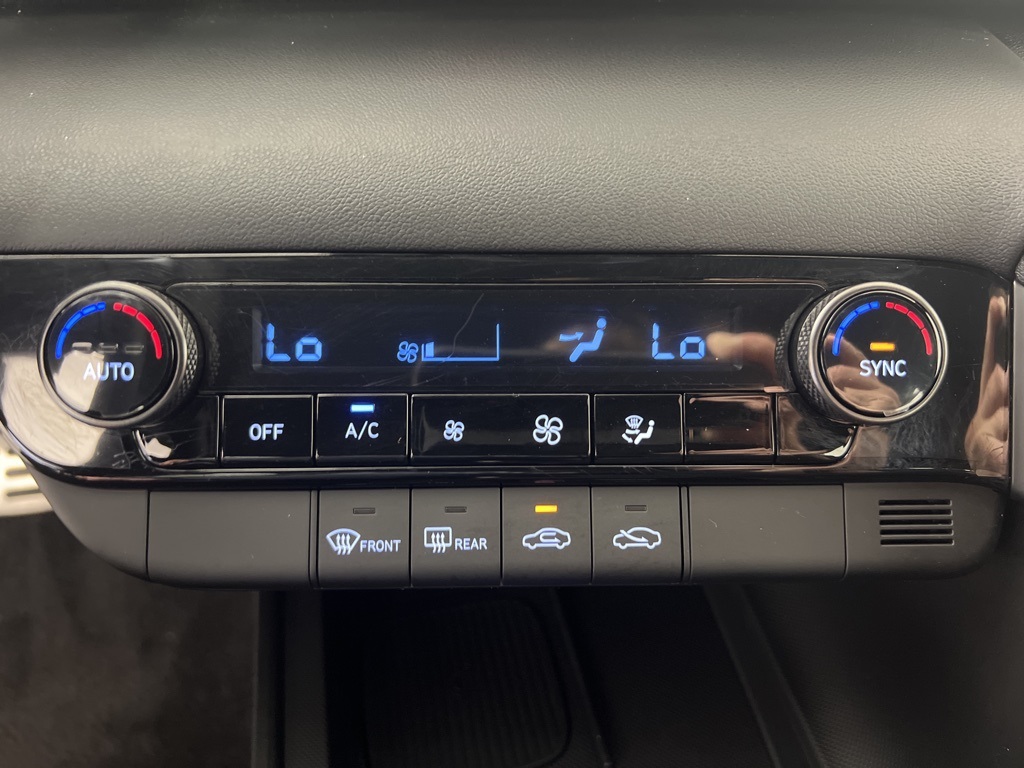 2025 Hyundai Elantra SEL Sport photo 4