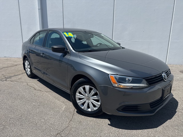 Used 2014 Volkswagen Jetta Base with VIN 3VW1K7AJ4EM333236 for sale in Kansas City