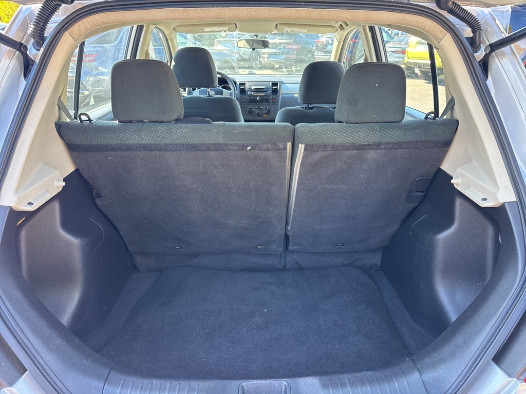 2012 Nissan Versa 1.8 S photo 10