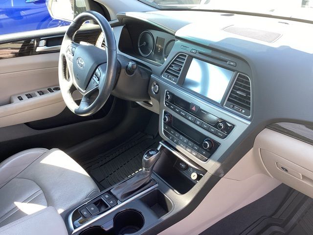 2017 Hyundai Sonata Limited photo 25