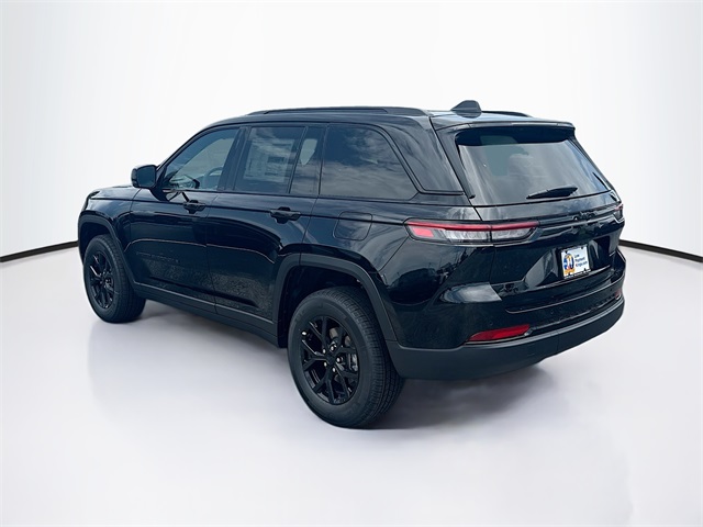 2025 Jeep Grand Cherokee Altitude photo 4