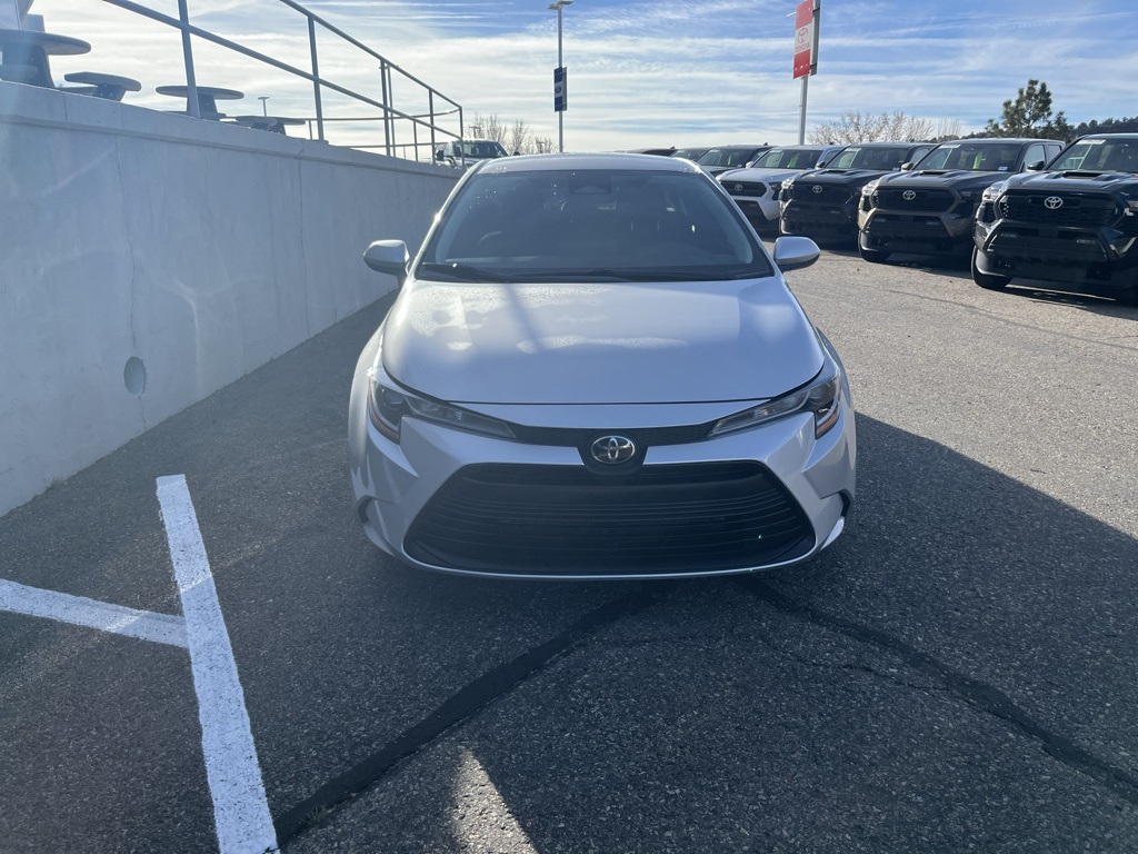 2024 Toyota Corolla LE photo 3