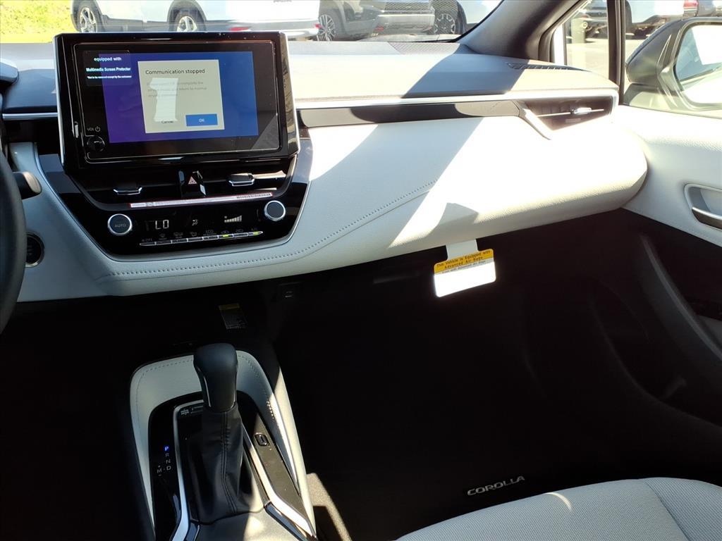 2025 Toyota Corolla SE photo 13