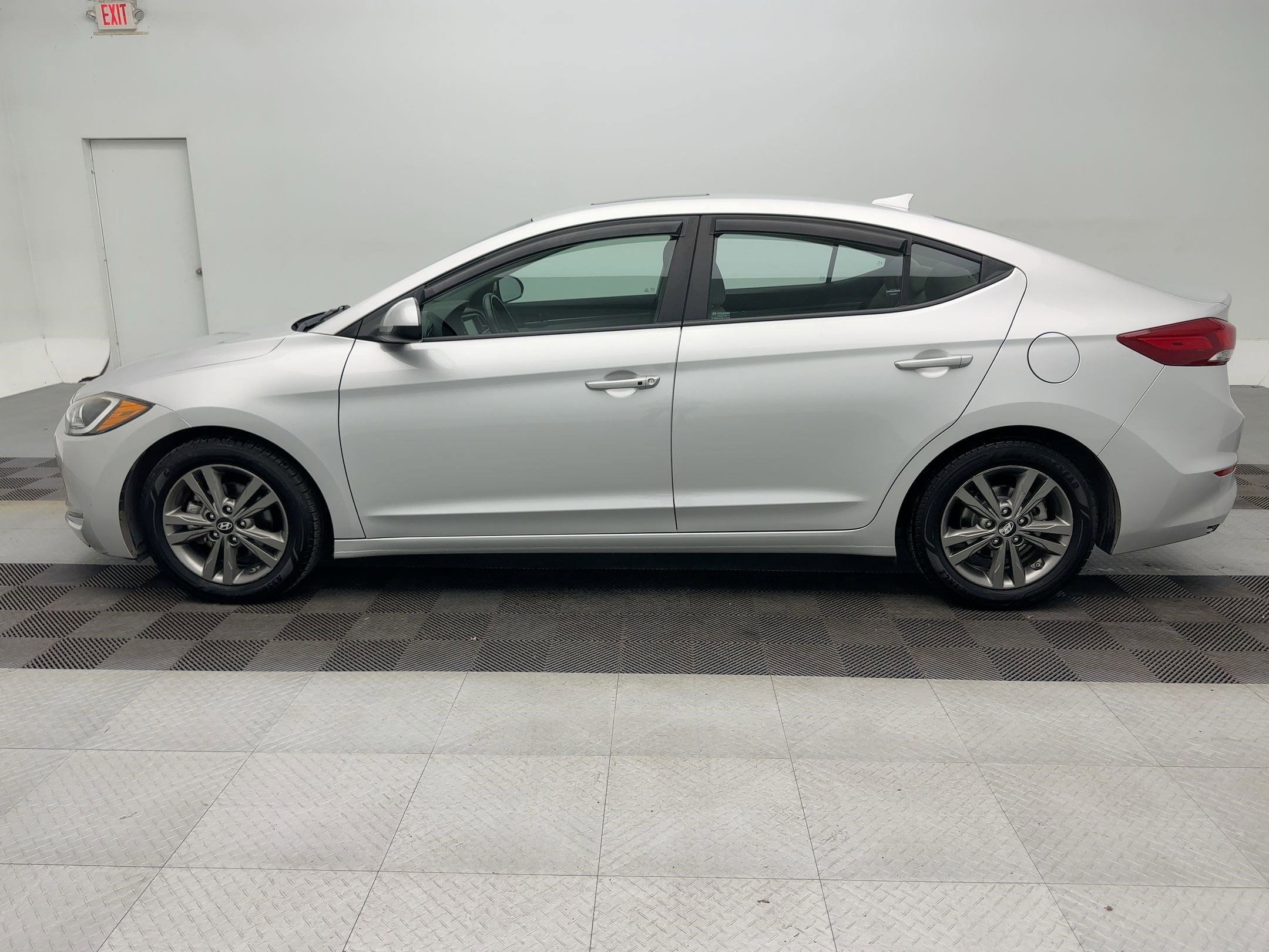 Used 2018 Hyundai Elantra Value Edition with VIN 5NPD84LFXJH318925 for sale in Chittenango, NY
