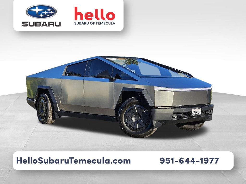 2026 Tesla Cybertruck's photo