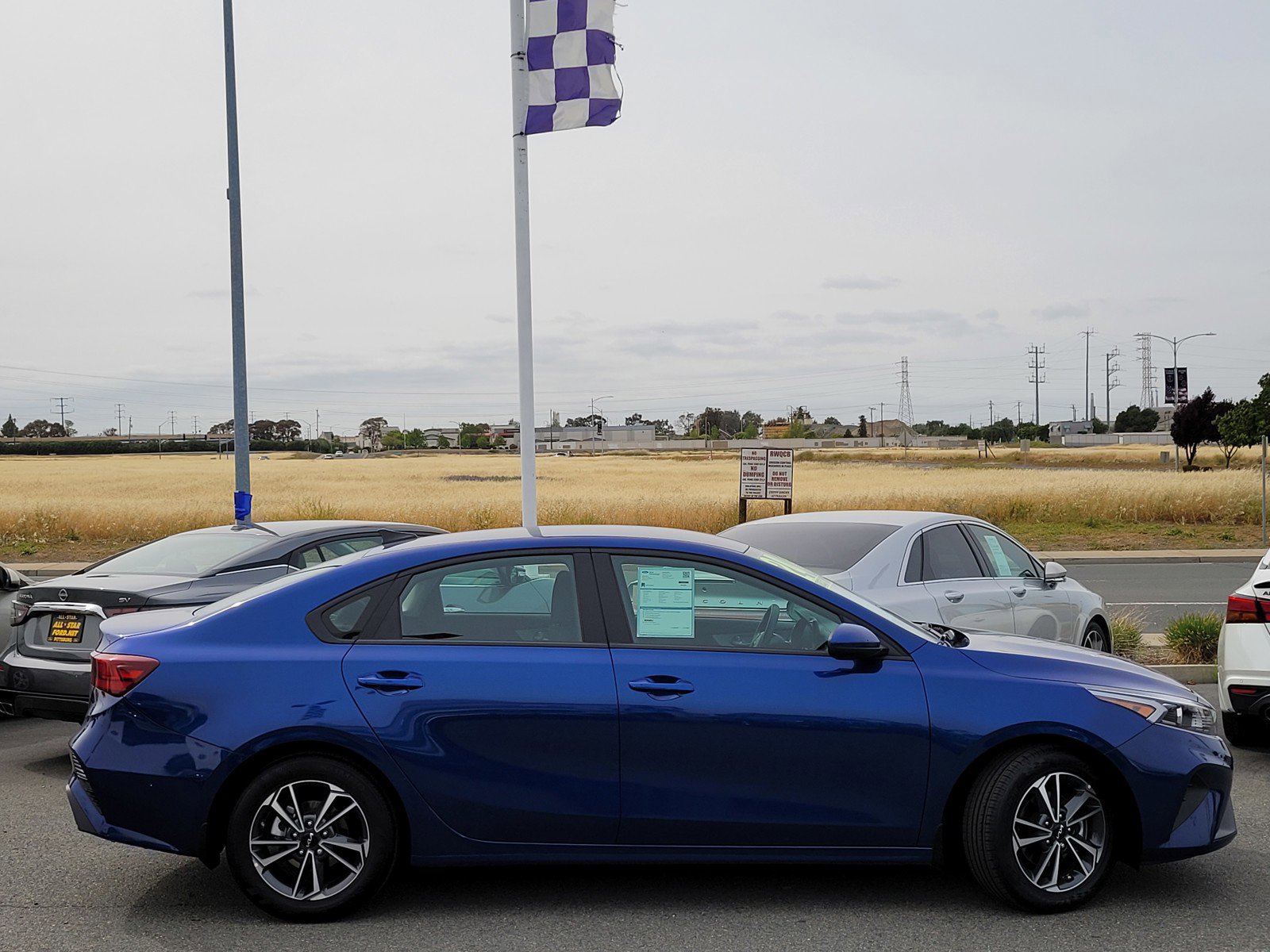 2024 Kia Forte LXS photo 3